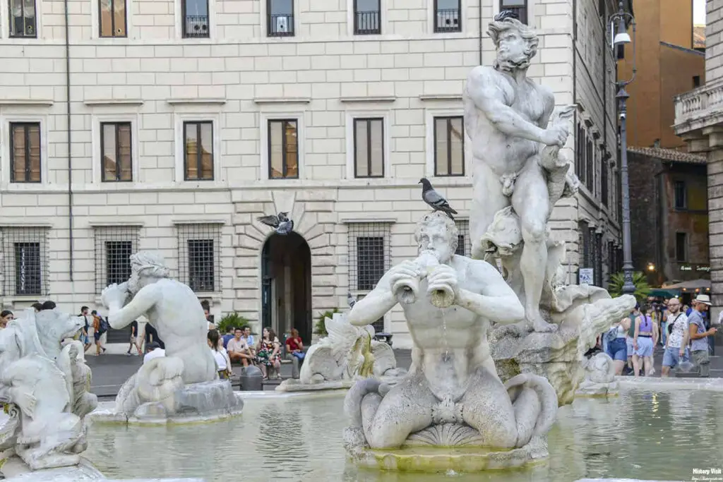 The Moro Fountain, Gods and monsters by Gian lorenzo Bernini